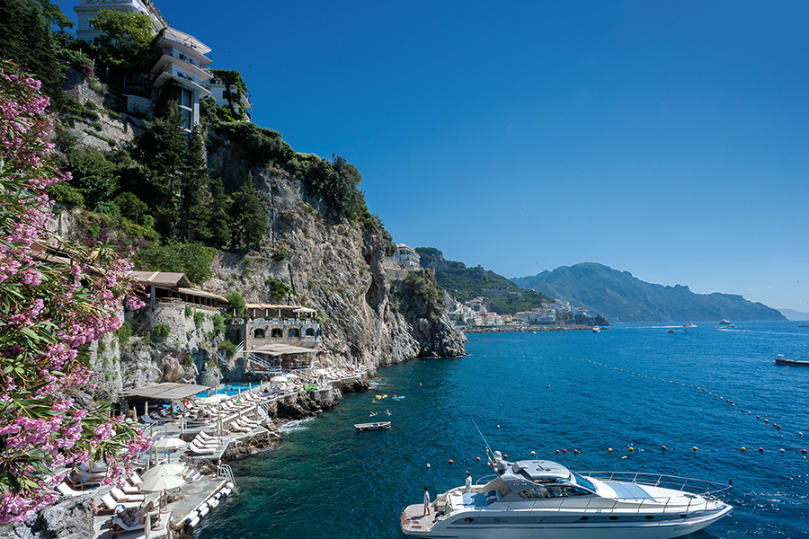 amalfi coast yacht tour