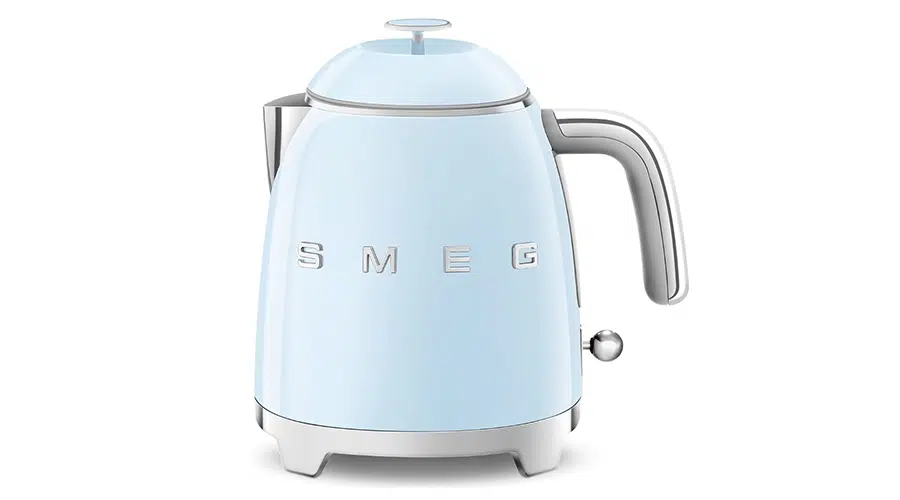 Smeg Mini Kettle Smeg Mini Kettle | Best High School Graduation Gifts